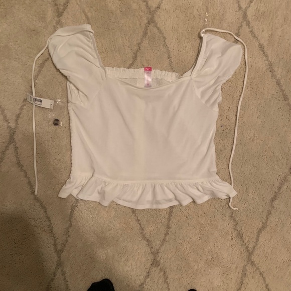 White Top - Picture 2 of 3